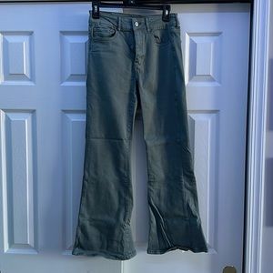 American Eagle High Rise Flare Jeans!!